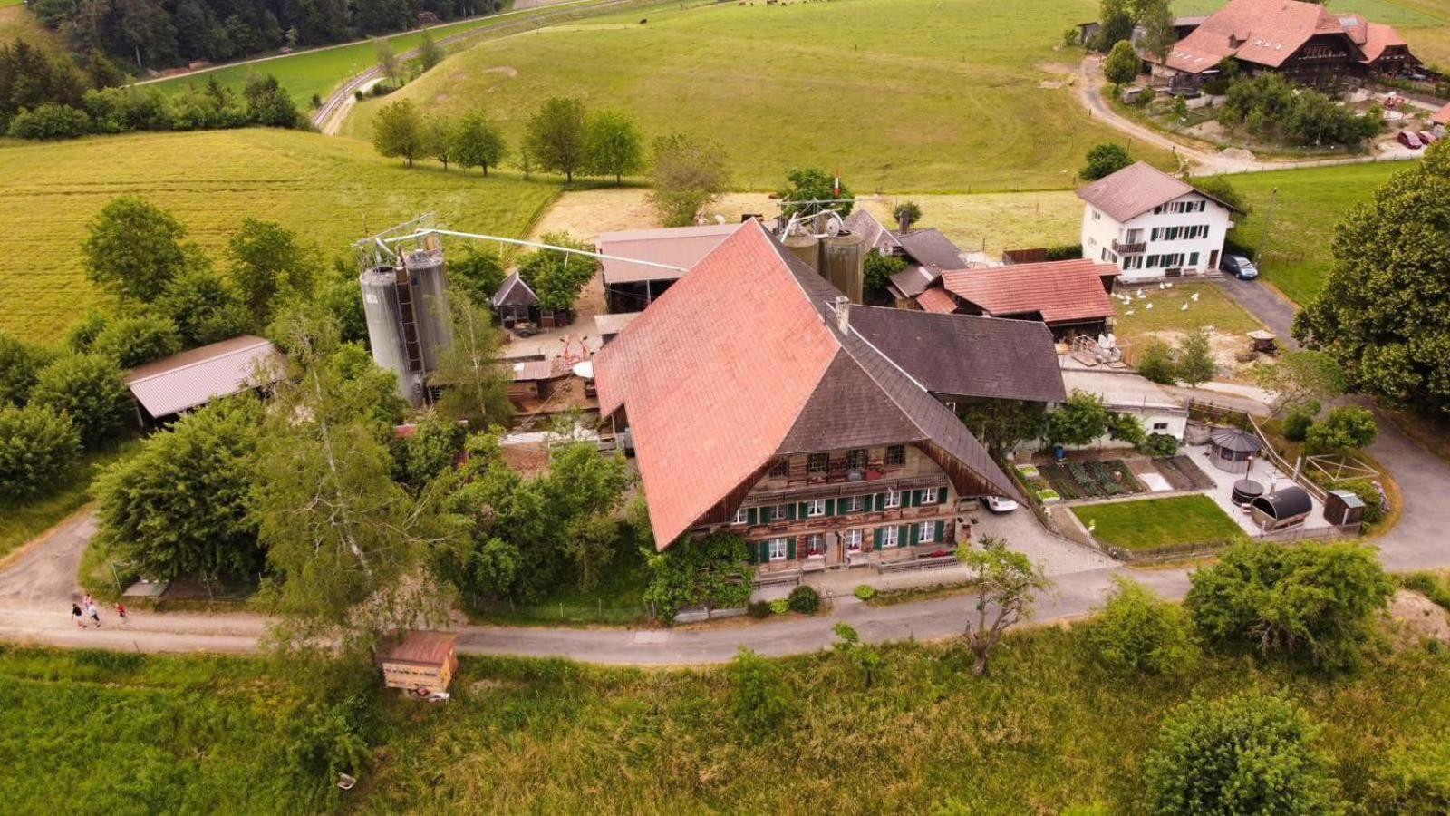 Ferienwohnung Auf Bauernhof Mit Hotpot Und Sauna Sumiswald 外观 照片